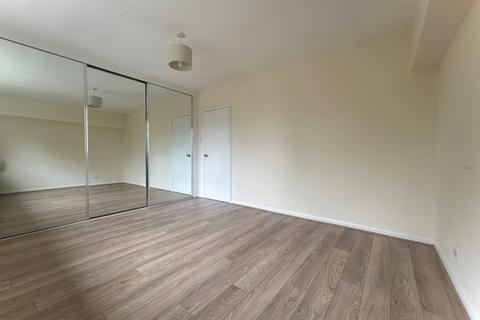 undefined, Egmont Road, Sutton SM2