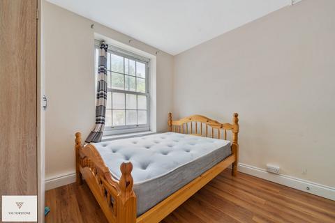 4 bedroom apartment to rent, Barton House, Bow Road, London, E3