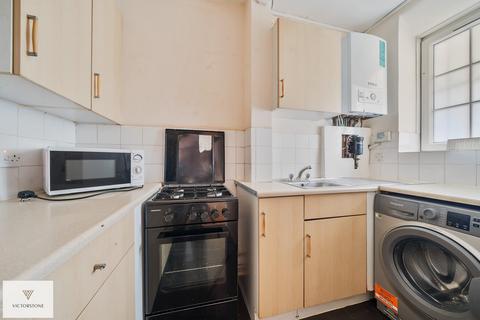4 bedroom apartment to rent, Barton House, Bow Road, London, E3