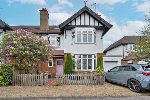 undefined, Avenue Rise, Bushey, WD23