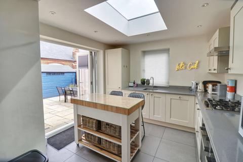 4 bedroom end of terrace house for sale, Knight Street, Sawbridgeworth, CM21