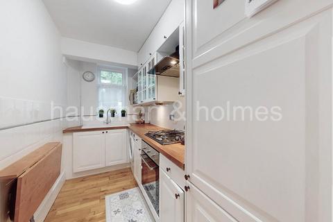 2 bedroom flat for sale, Oakwood Court, NW11