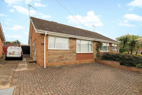 2 bedroom bungalow for sale, Queensway, Burton Latimer