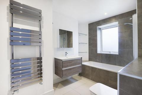3 bedroom detached house for sale, Roding Lane, Buckhurst Hill, IG9