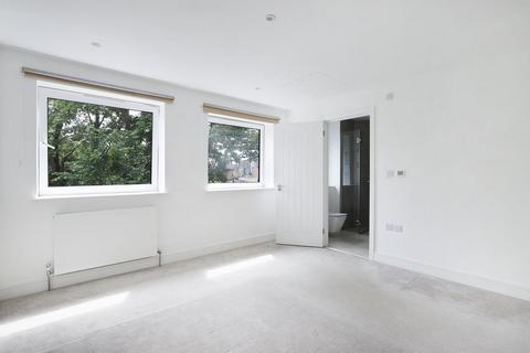 3 bedroom detached house for sale, Roding Lane, Buckhurst Hill, IG9