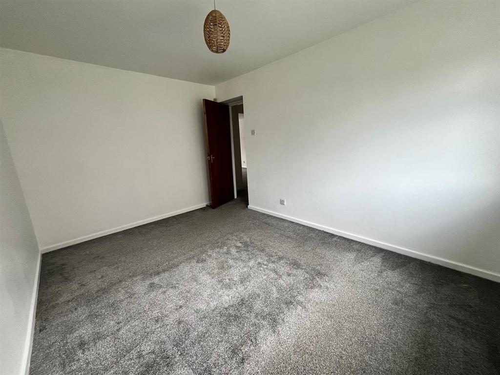 Large Bedroom