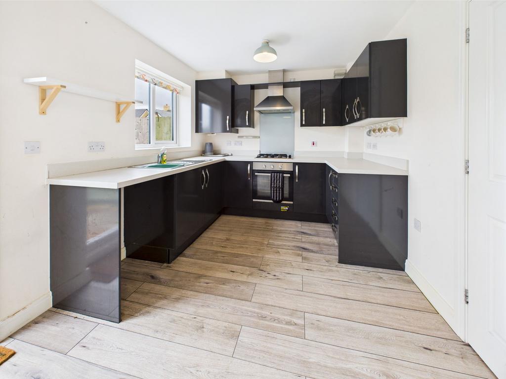 Kitchen / Dining