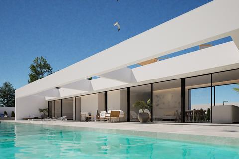 3 bedroom villa, C. los Pirineos
