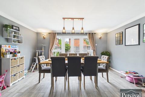 3 bedroom link detached house for sale, Kemsley Road, Earls Colne, Colchester, Essex, CO6