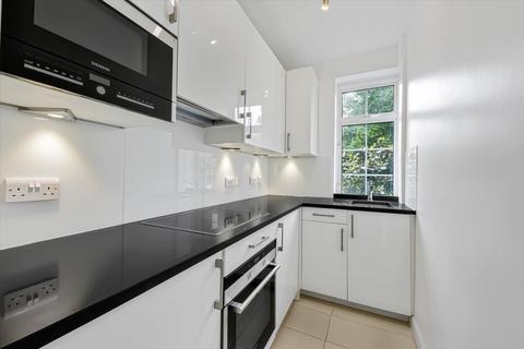 1 bedroom flat to rent, Langford Court, Abbey Road, London, NW8