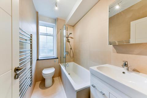 1 bedroom flat to rent, Langford Court, Abbey Road, London, NW8