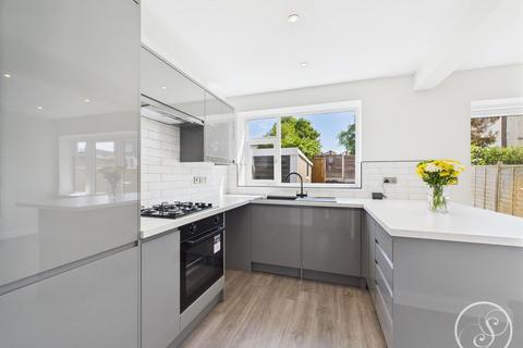 3 bedroom semi-detached house for sale, Field End Gardens, Leeds