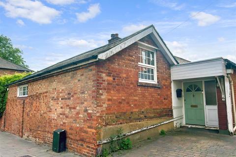 3 bedroom detached bungalow for sale, The Crescent, Bedford