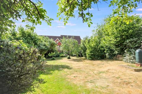 3 bedroom detached bungalow for sale, The Crescent, Bedford