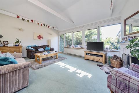 3 bedroom detached bungalow for sale, The Crescent, Bedford