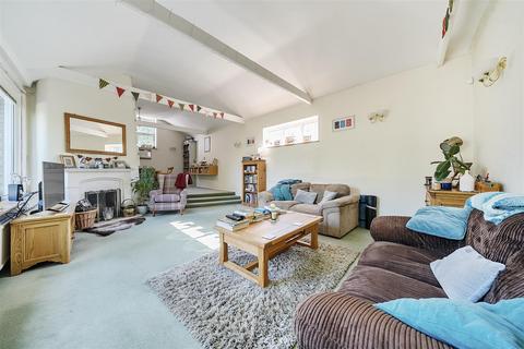3 bedroom detached bungalow for sale, The Crescent, Bedford
