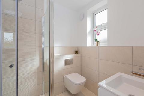 4 bedroom townhouse for sale, Cobblers Close, Farnham Royal SL2