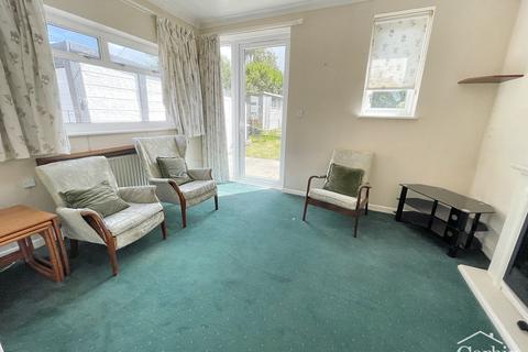 18 Burcombe Road, Bournemouth, BH10 5JT
