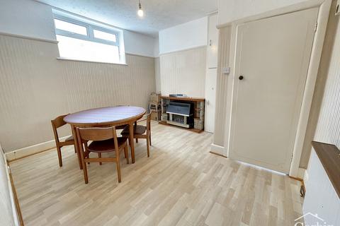 18 Burcombe Road, Bournemouth, BH10 5JT