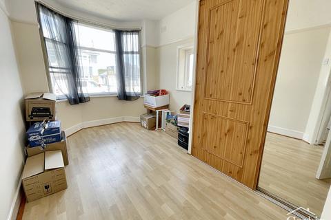 18 Burcombe Road, Bournemouth, BH10 5JT