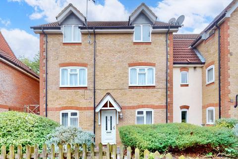 2 bedroom flat for sale, Bexley Gardens, Chadwell Heath