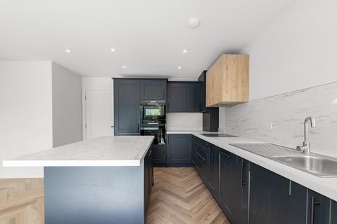 2 bedroom apartment to rent, Underhill Road, London, SE22