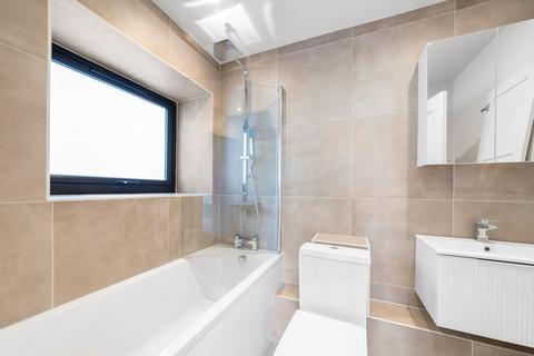2 bedroom apartment to rent, Underhill Road, London, SE22
