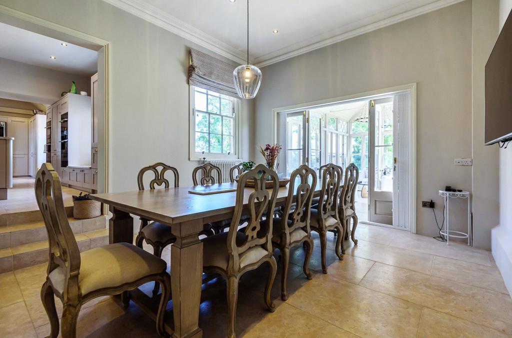 Breakfast Room