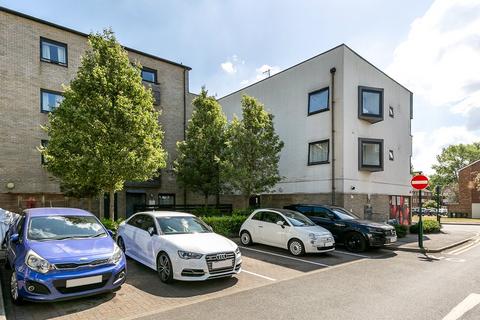 10 Baywillow Avenue, Carshalton, SM5 2AX