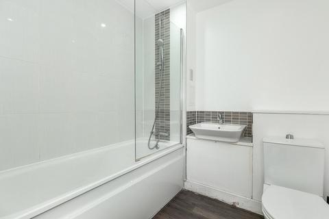 10 Baywillow Avenue, Carshalton, SM5 2AX