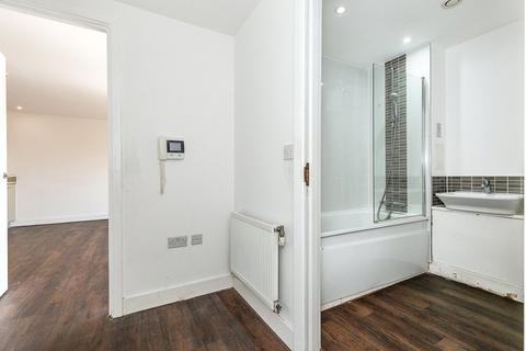 10 Baywillow Avenue, Carshalton, SM5 2AX