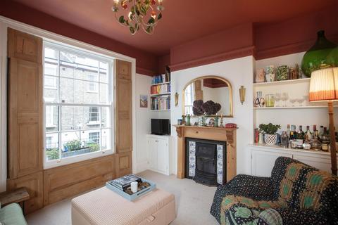 23a Sears Street, London, SE5 7JL