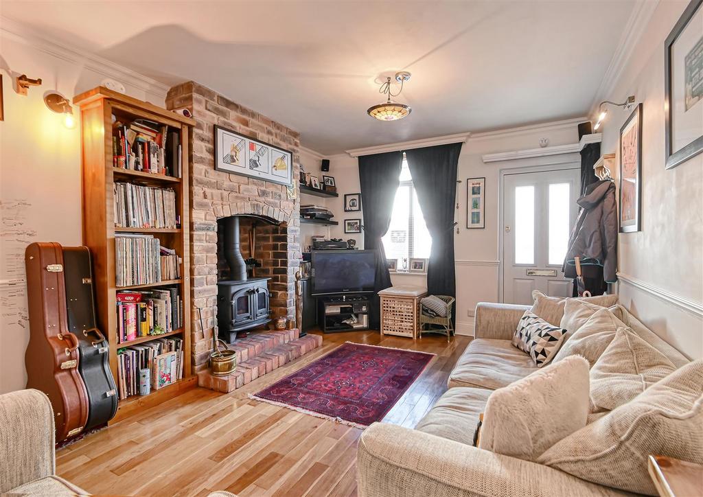 8 Cliff Road-11.jpg
