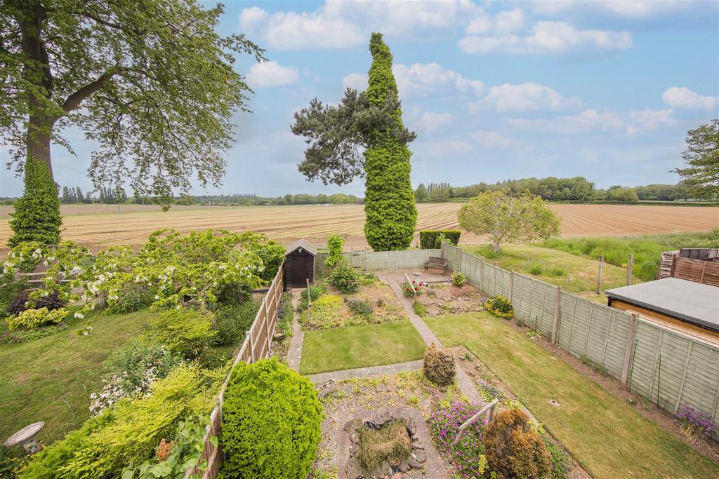 Garden &amp; View