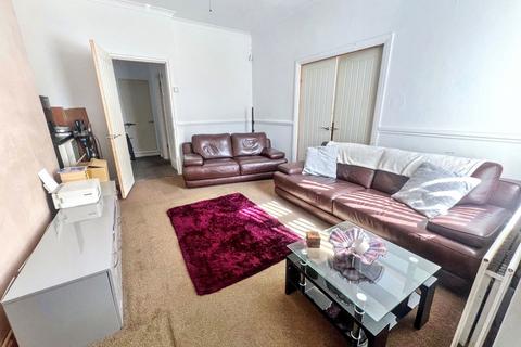 3 bedroom apartment for sale, Elsdon Terrace, North Shields, Tyne and Wear, NE29 7AS
