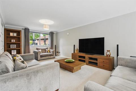 3 Dovecot Close, Wheldrake, York, YO19 6ND