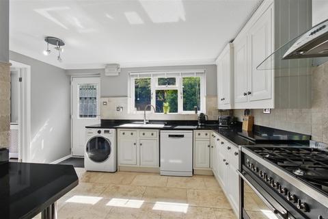 3 Dovecot Close, Wheldrake, York, YO19 6ND
