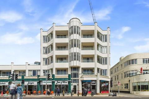 2 bedroom flat for sale, Seaspray, Marine Parade, Worthing, BN11 3PU