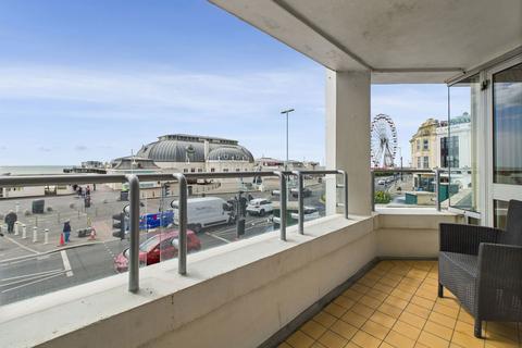 2 bedroom flat for sale, Seaspray, Marine Parade, Worthing, BN11 3PU