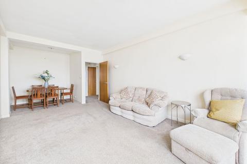 2 bedroom flat for sale, Seaspray, Marine Parade, Worthing, BN11 3PU