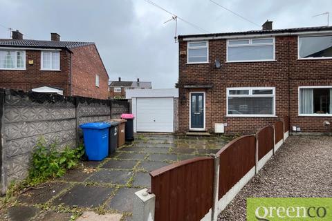 3 bedroom semi-detached house to rent, Calder Drive, Salford M27