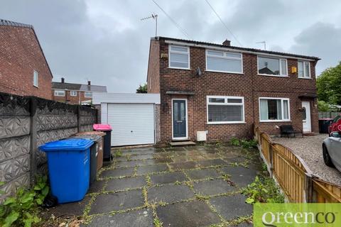 3 bedroom semi-detached house to rent, Calder Drive, Salford M27