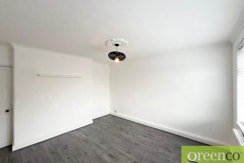 3 bedroom semi-detached house to rent, Calder Drive, Salford M27