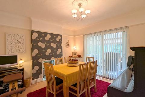 18 Warfield Road, Feltham, TW14 8AD