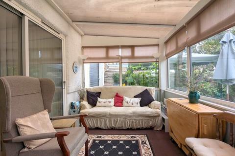 18 Warfield Road, Feltham, TW14 8AD