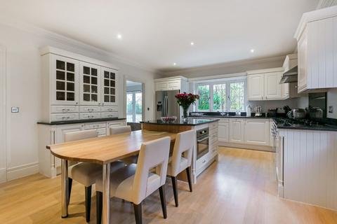 5 Bellridge Place, Knotty Green, Beaconsfield, HP9 2DN