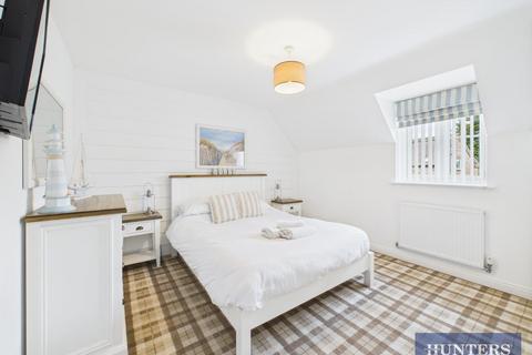 2 bedroom detached house for sale, Seaford Avenue, The Bay, Filey