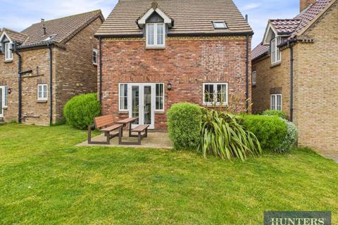2 bedroom detached house for sale, Seaford Avenue, The Bay, Filey