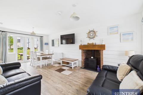 2 bedroom detached house for sale, Seaford Avenue, The Bay, Filey