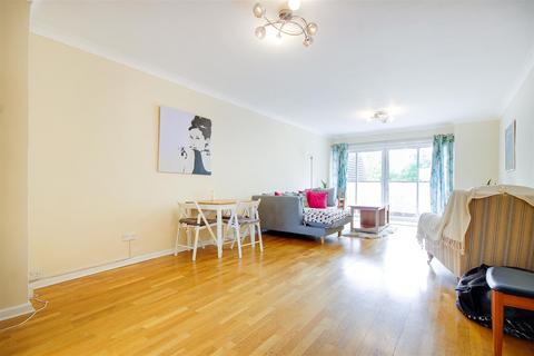 10 William Covell Close, Enfield, EN2 8HP